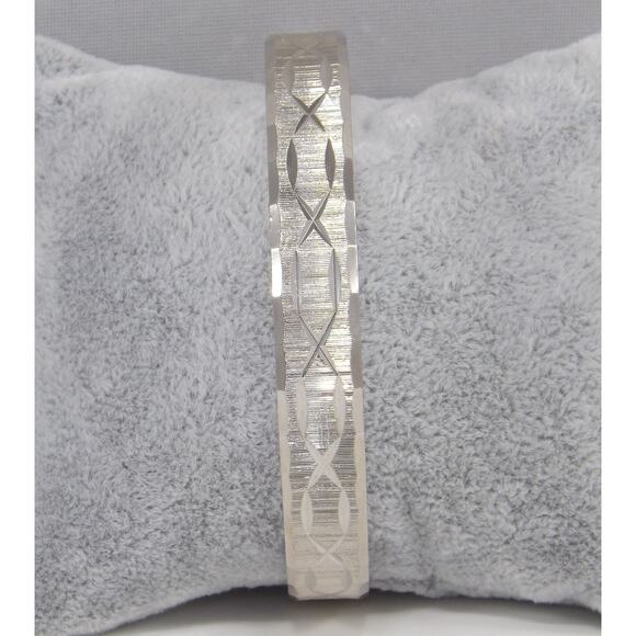 Vintage 1970s Monet Silver Tone Textured Bangle Bracelet, Satin Finish - Picture 2 of 10